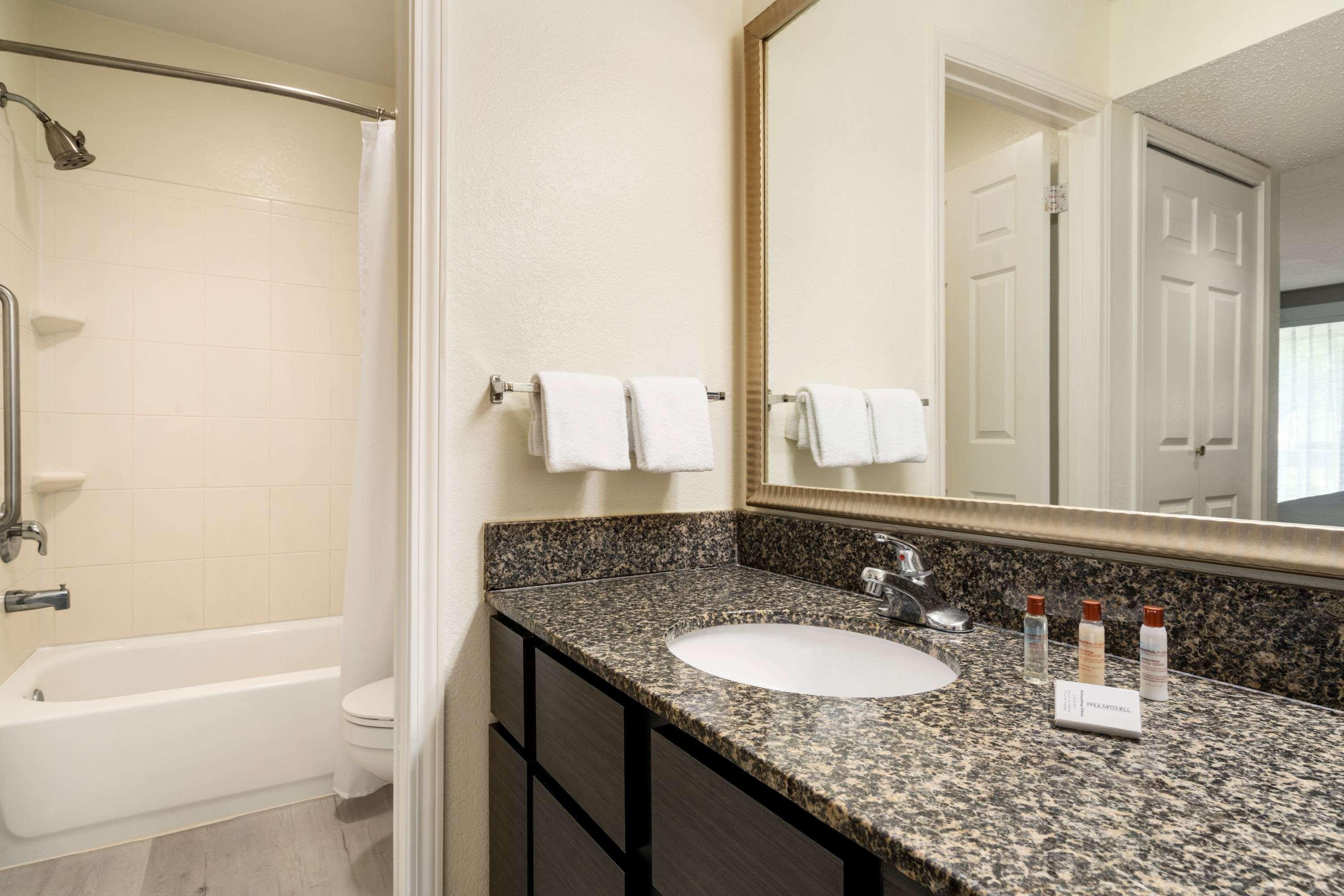 Hawthorn Suites By Wyndham Tinton Falls Εξωτερικό φωτογραφία