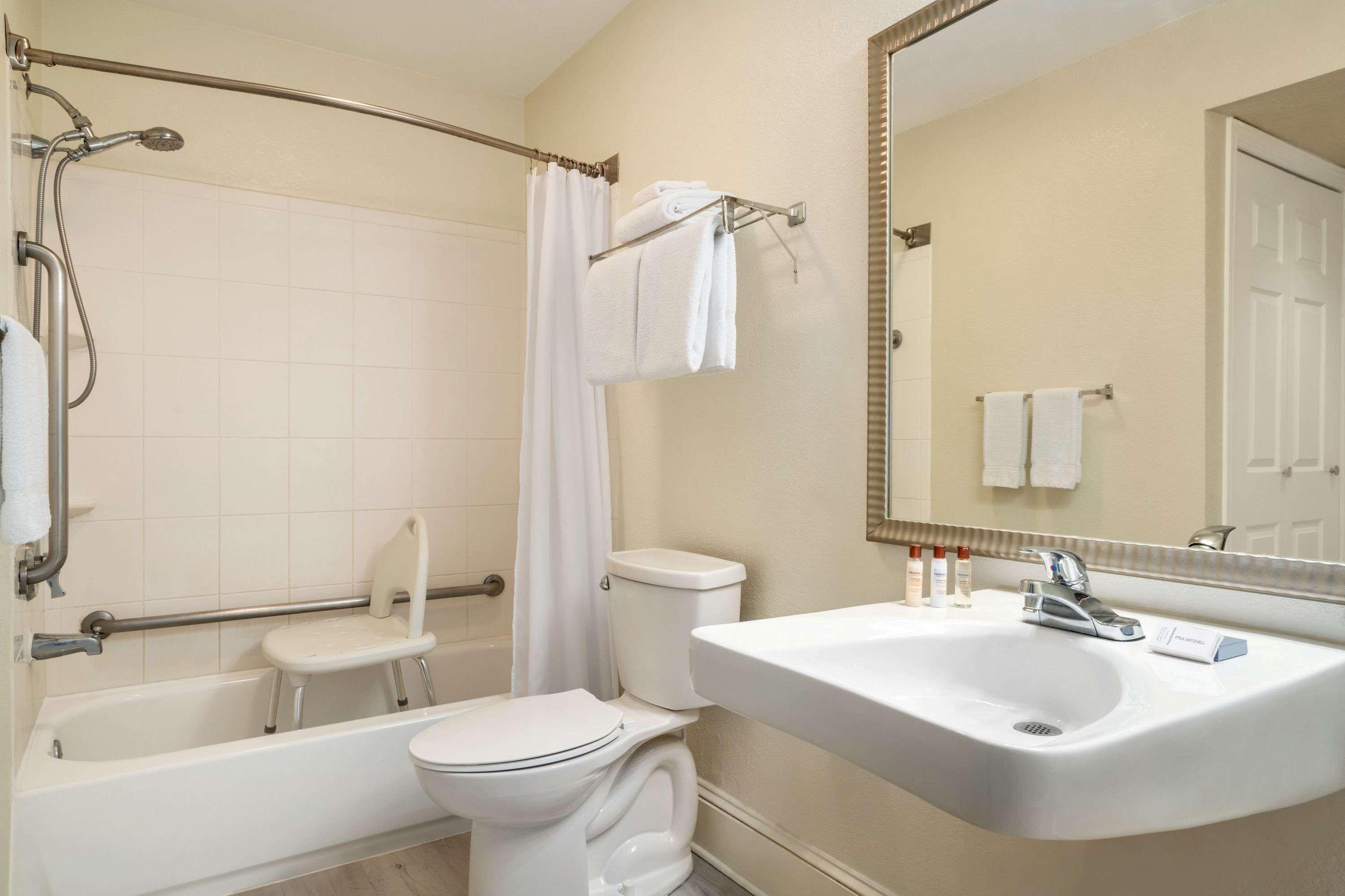 Hawthorn Suites By Wyndham Tinton Falls Εξωτερικό φωτογραφία