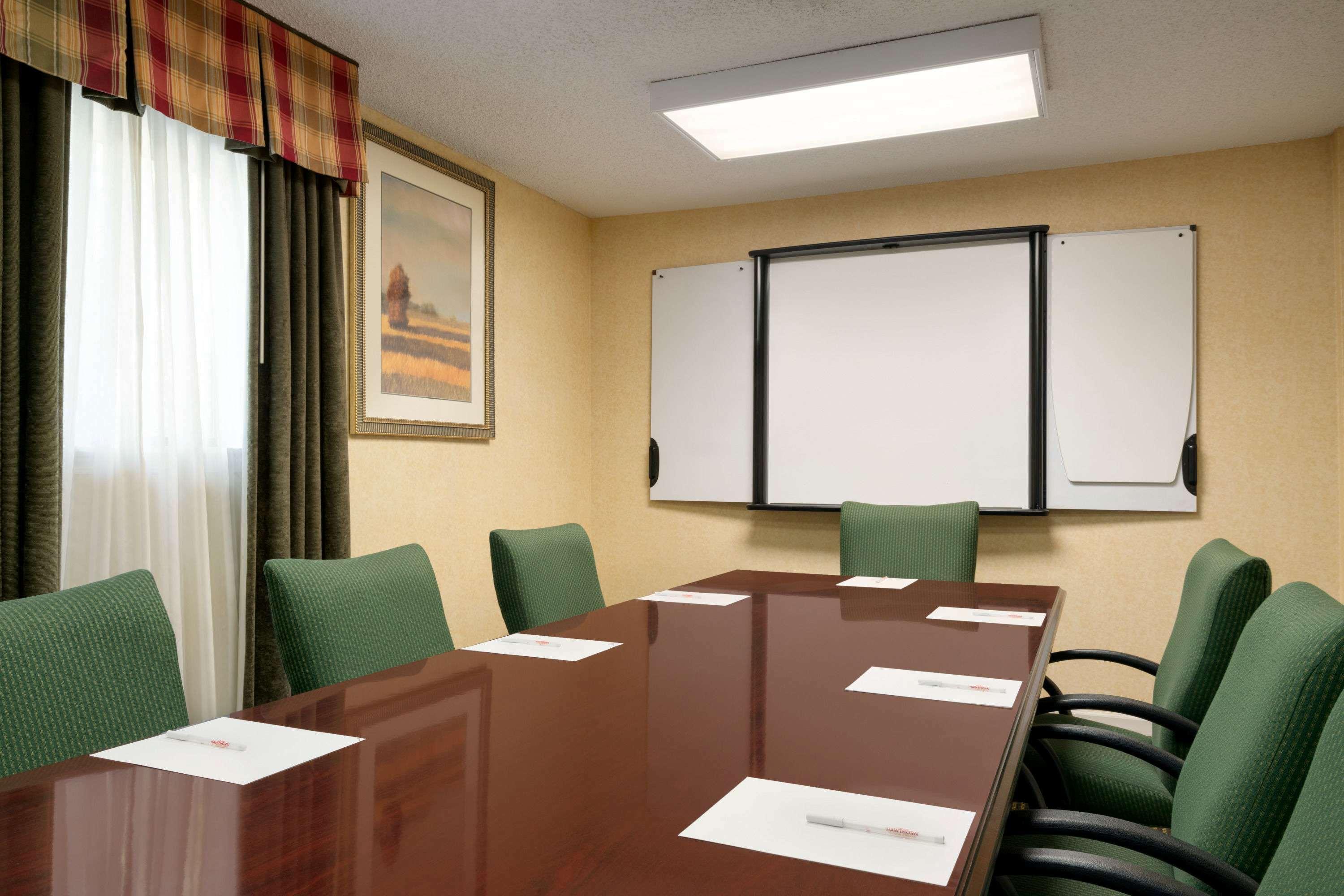 Hawthorn Suites By Wyndham Tinton Falls Εξωτερικό φωτογραφία